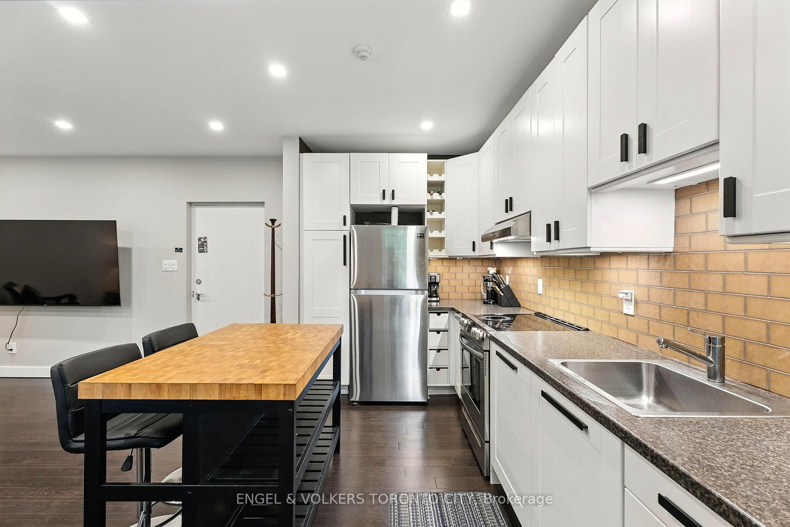 12 Bigwin Island • #221 • Lake of Bays, ON photo 24