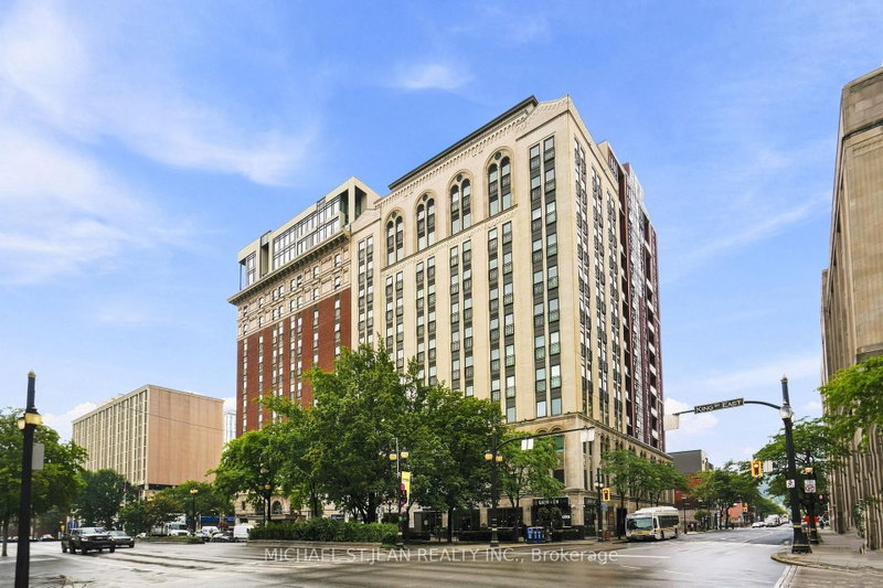 909 - 112 King Street E
