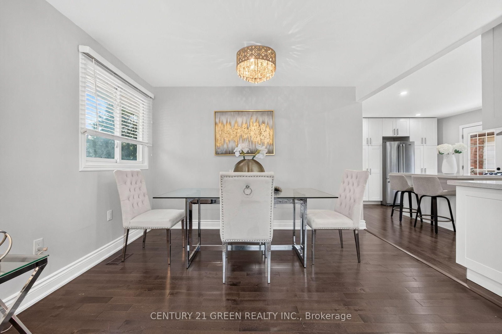 22 Quaker Crescent • Hamilton, ON photo 9
