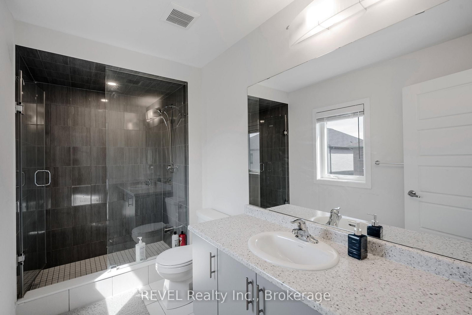 111 Sunflower Crescent • Thorold, ON photo 17