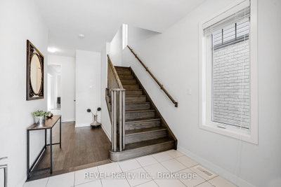 111 Sunflower Crescent • Thorold, ON photo 5