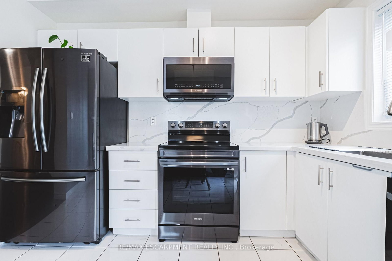 20 BARLEY Lane • Hamilton, ON photo 10