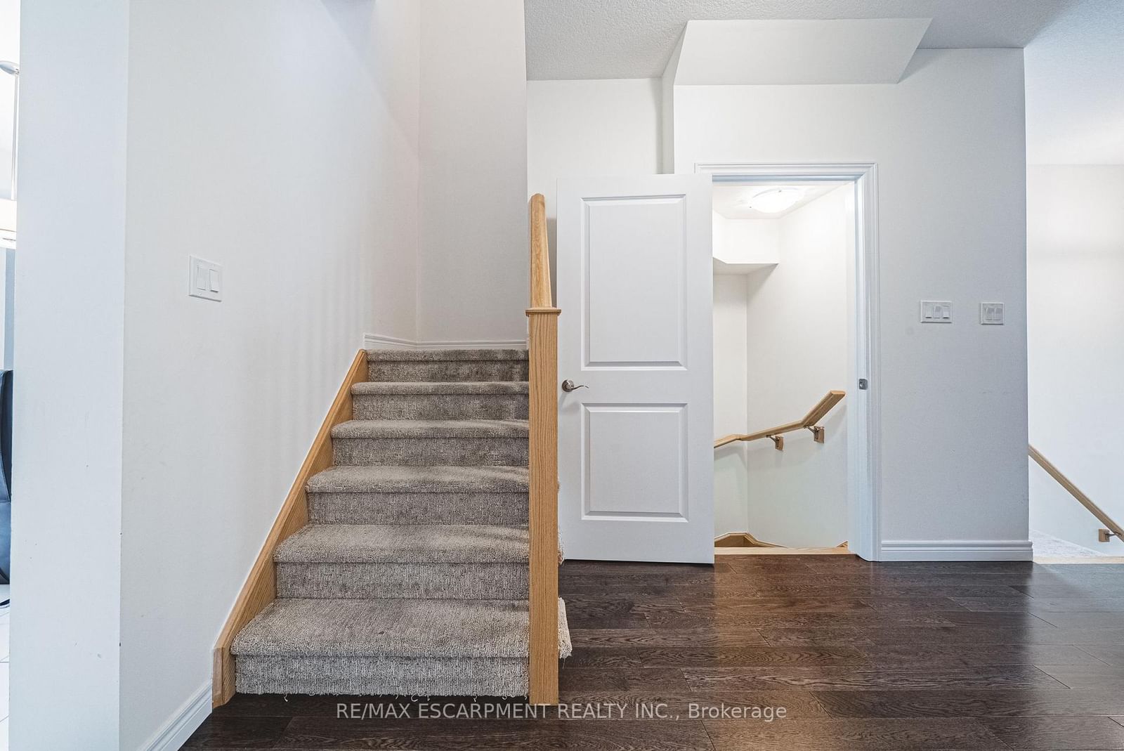 20 BARLEY Lane • Hamilton, ON photo 14