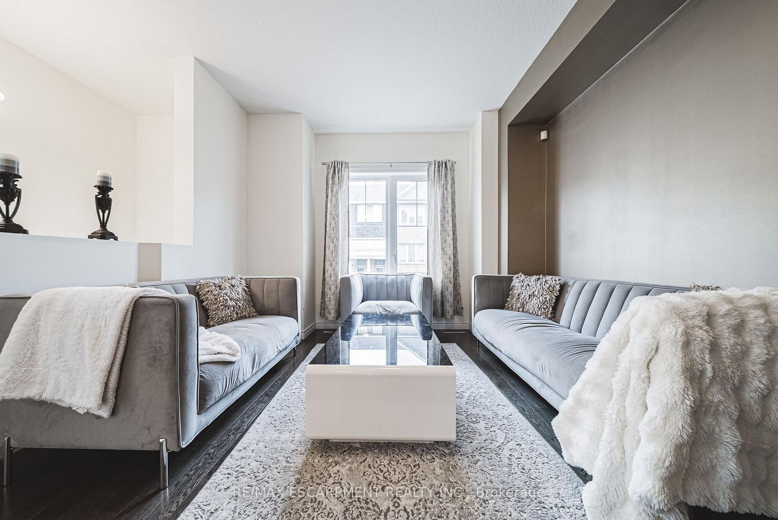 20 BARLEY Lane • Hamilton, ON photo 5