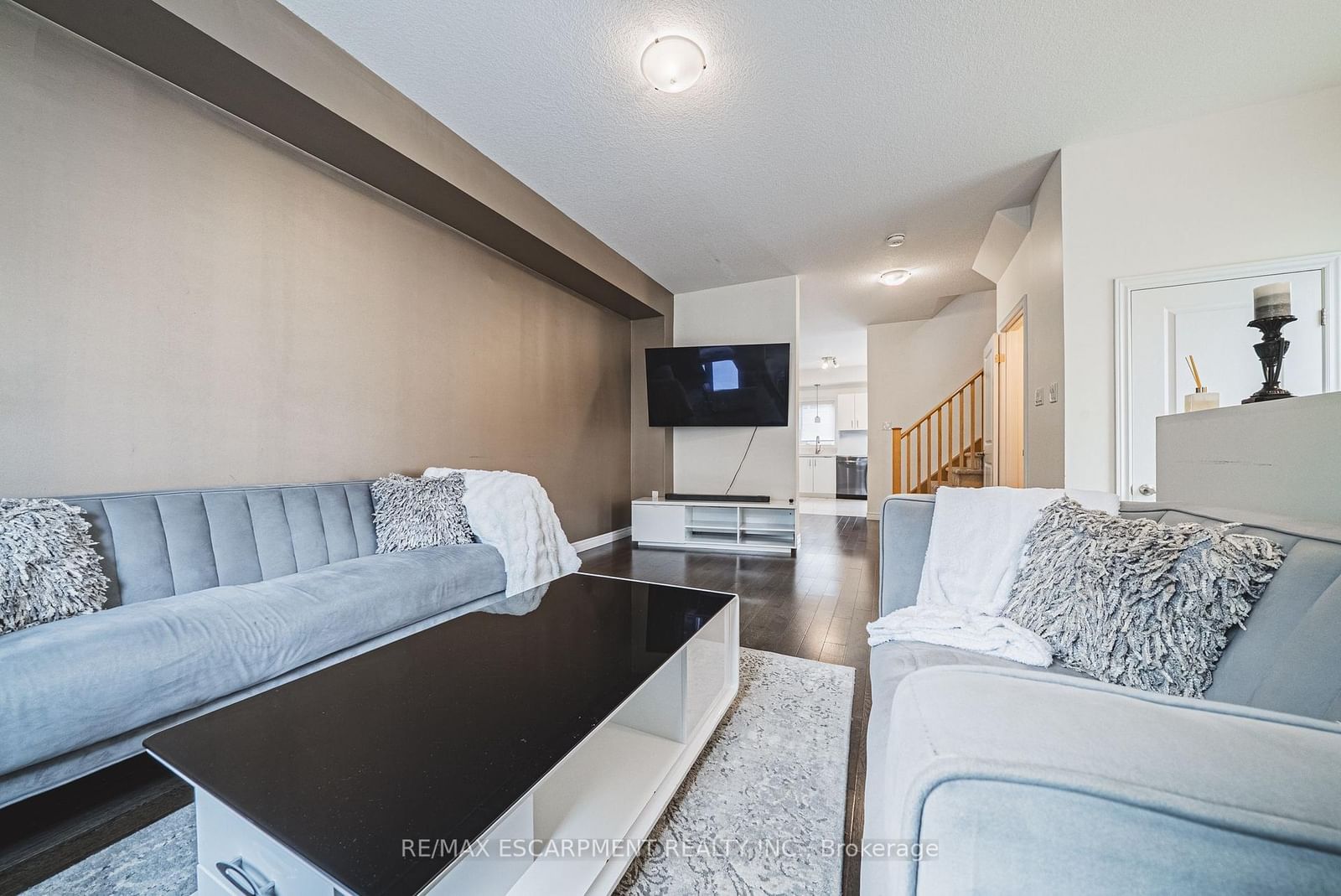20 BARLEY Lane • Hamilton, ON photo 6
