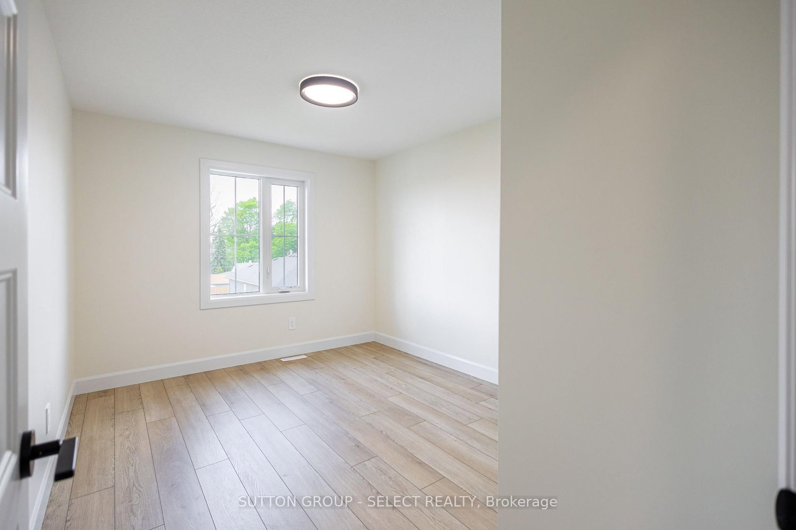 233 Upper Queen Street • #26 • Thames Centre, ON photo 32