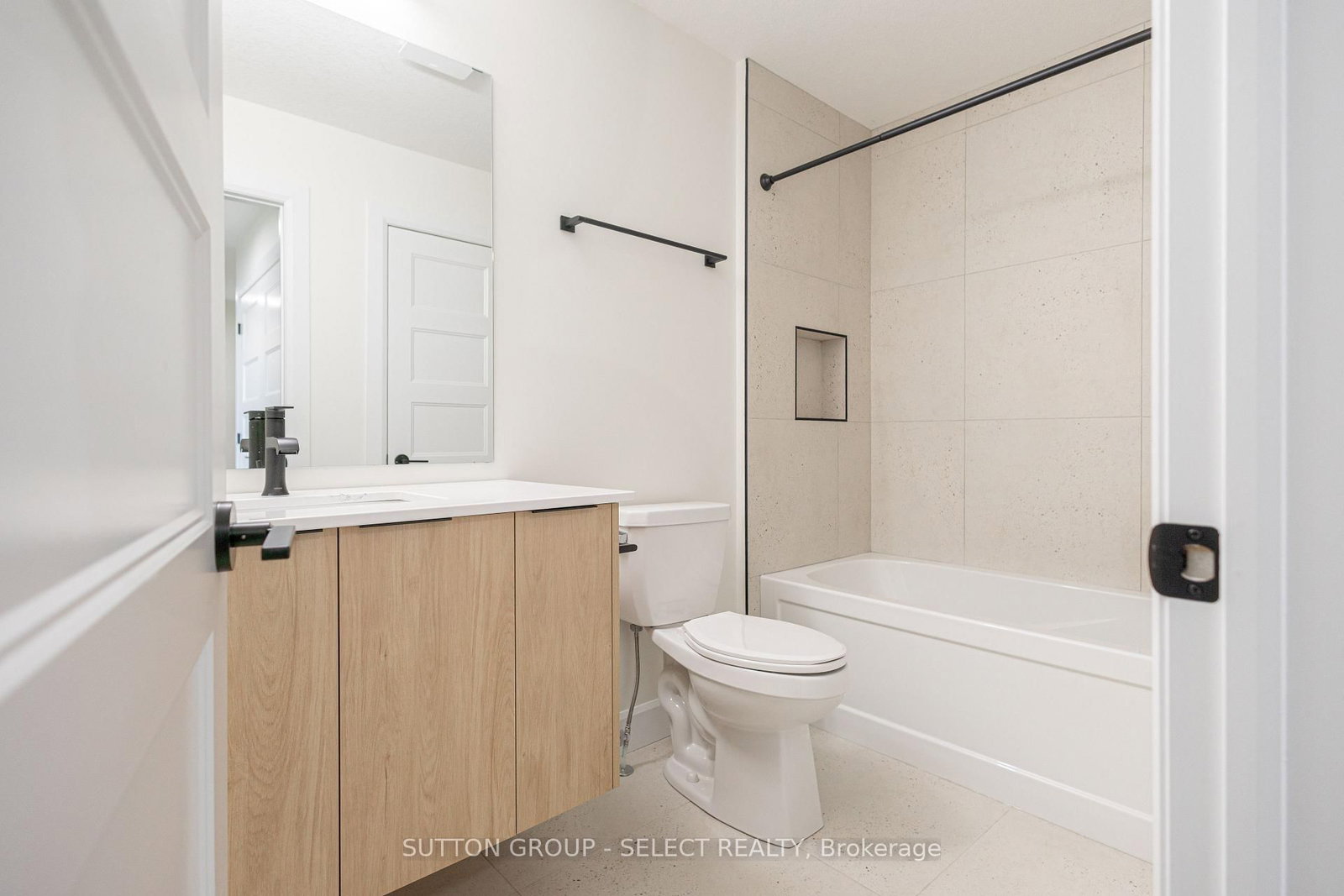 233 Upper Queen Street • #26 • Thames Centre, ON photo 33