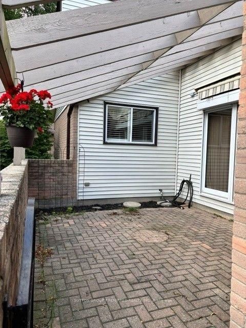 60 Fiddlers Green Road • #40 • London North, ON photo 27