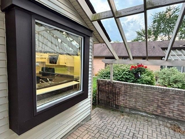 60 Fiddlers Green Road • #40 • London North, ON photo 30
