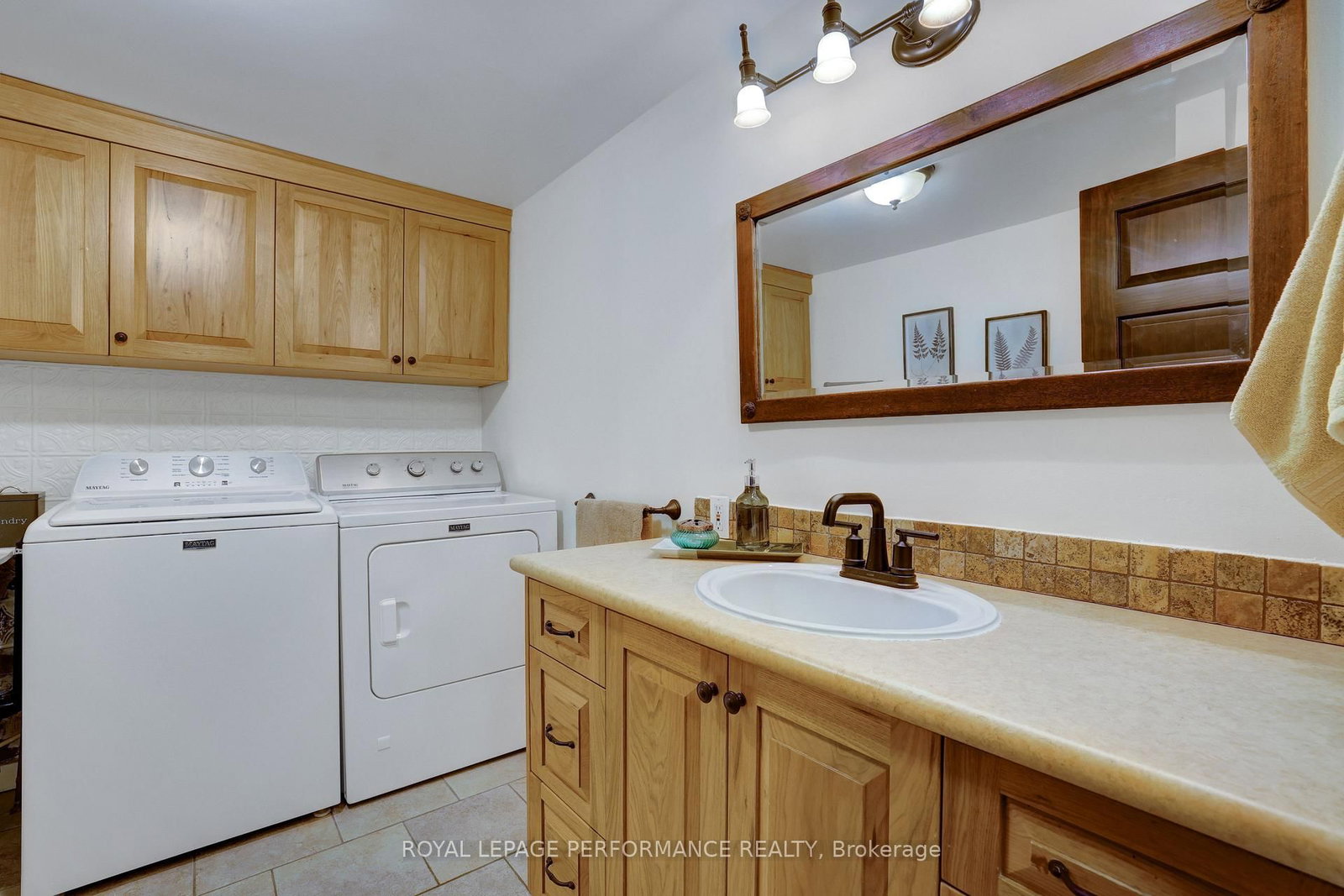 2666 Yorks Corners Road • Ottawa, ON photo 9