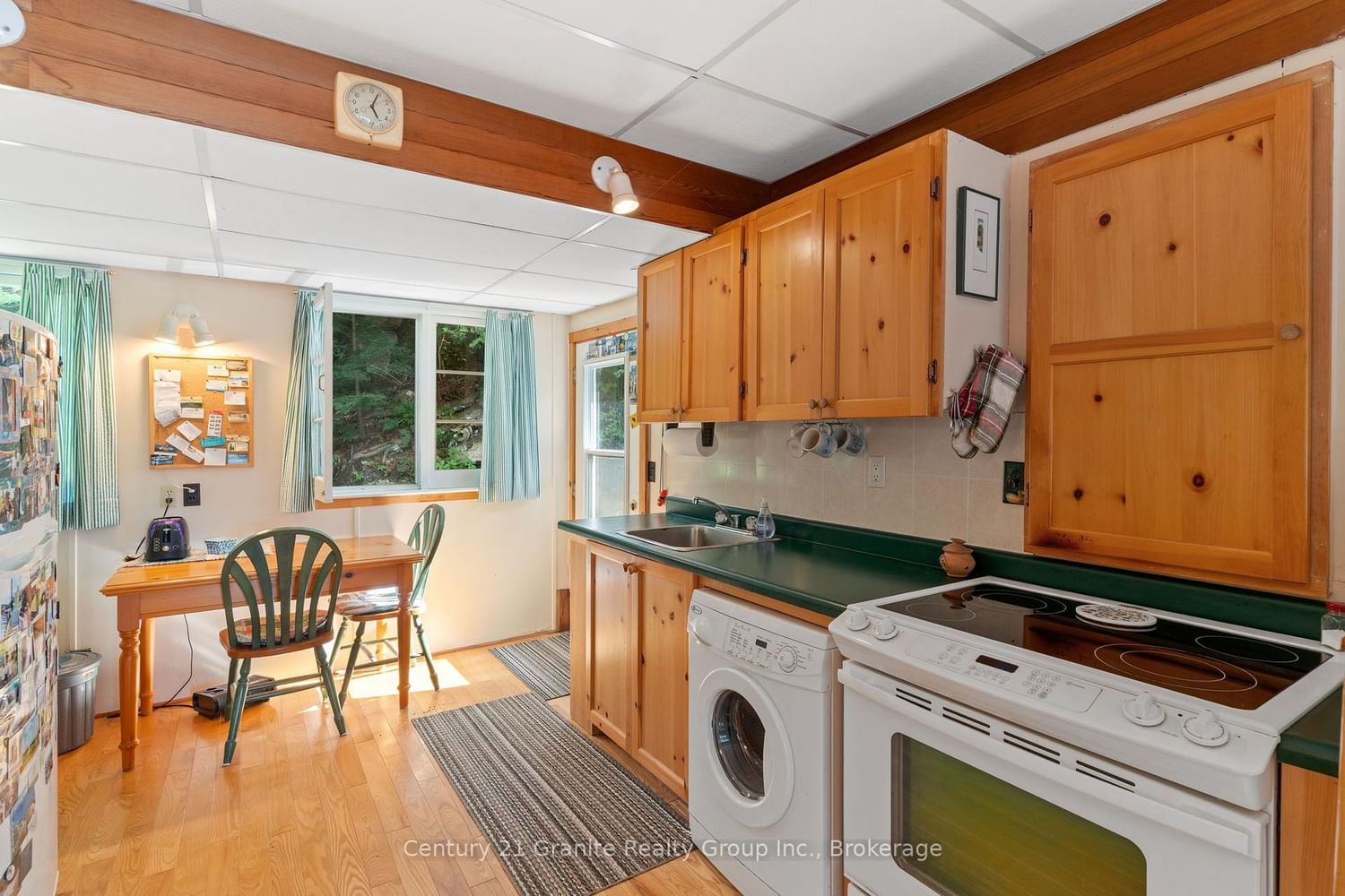 1010 Badger Lane • Dysart et al, ON photo 8