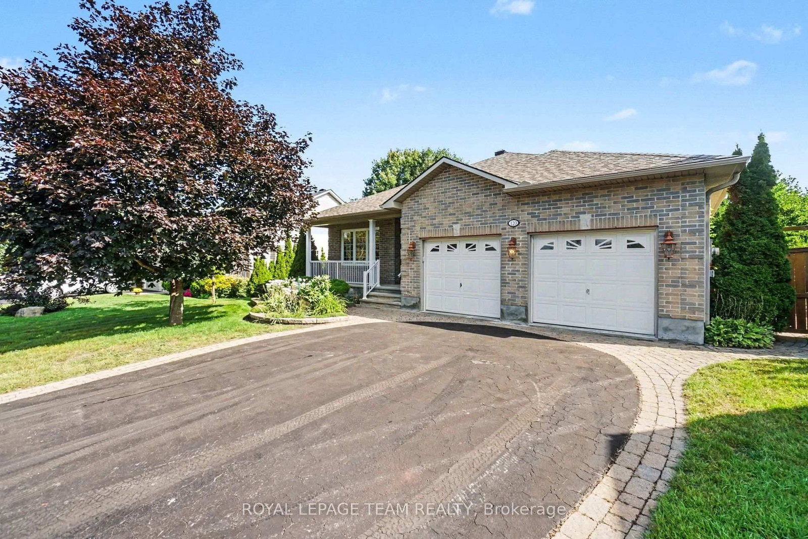 120 Vaughan Street • Almonte, ON photo 1