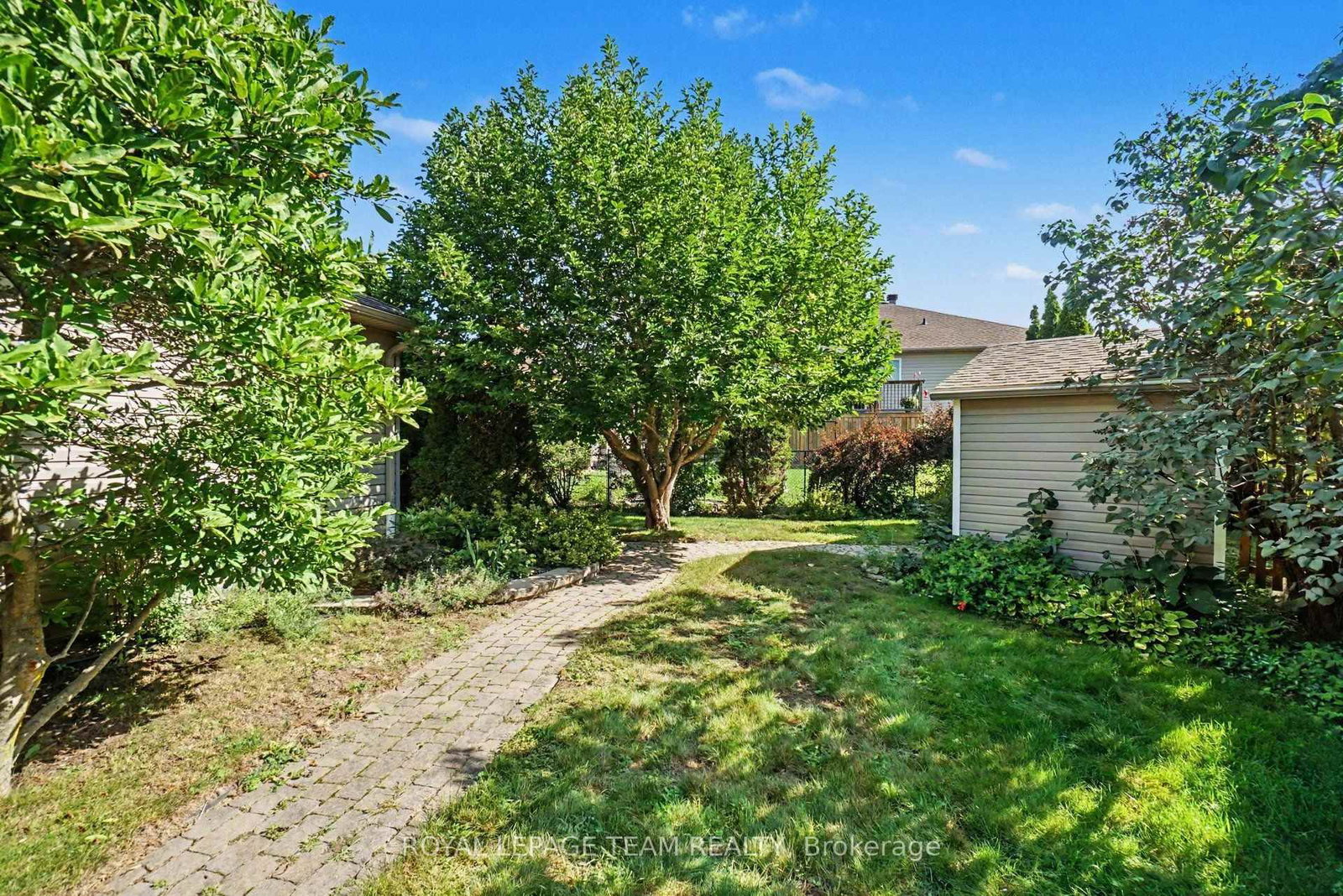 120 Vaughan Street • Almonte, ON photo 37