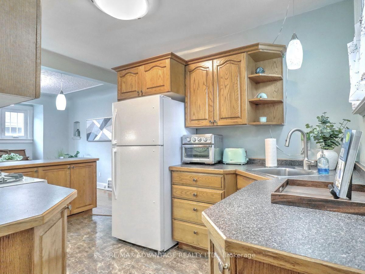 232 Edward Street • London South, ON photo 19