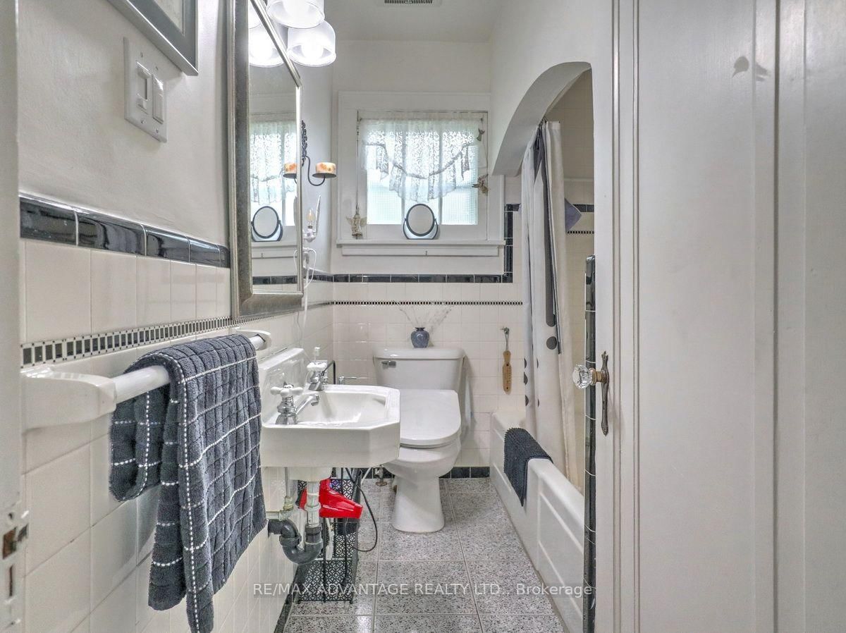 232 Edward Street • London South, ON photo 27