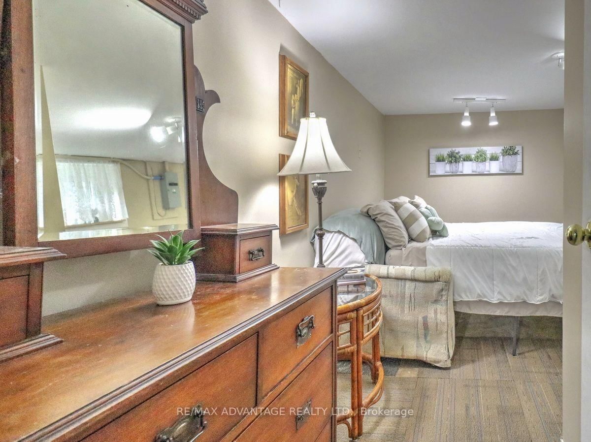 232 Edward Street • London South, ON photo 30