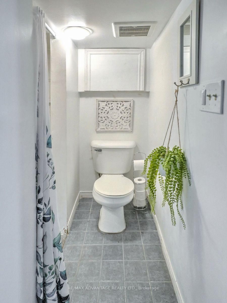 232 Edward Street • London South, ON photo 33