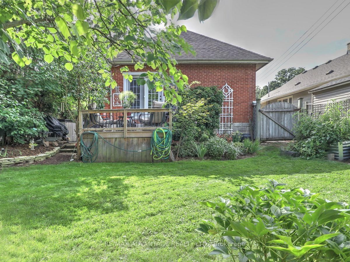 232 Edward Street • London South, ON photo 39