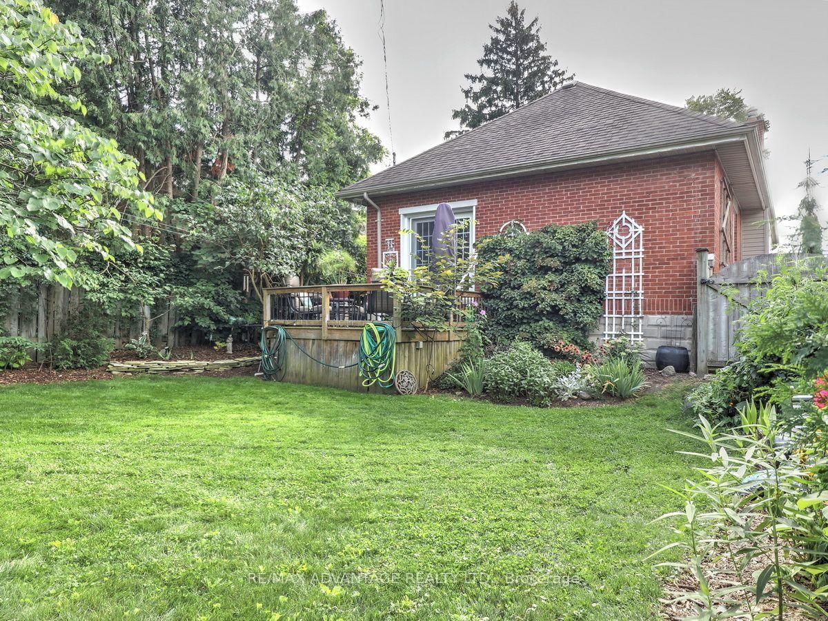 232 Edward Street • London South, ON photo 40