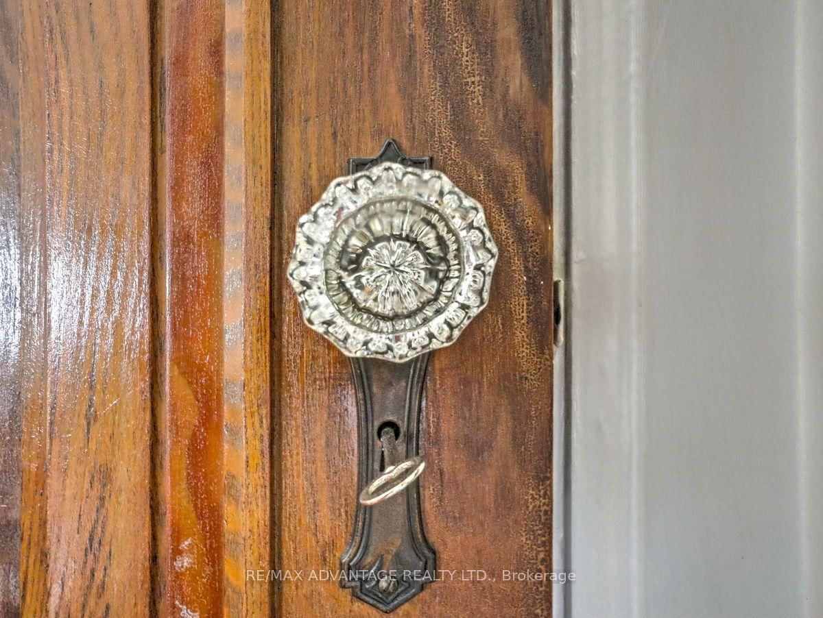 232 Edward Street • London South, ON photo 6