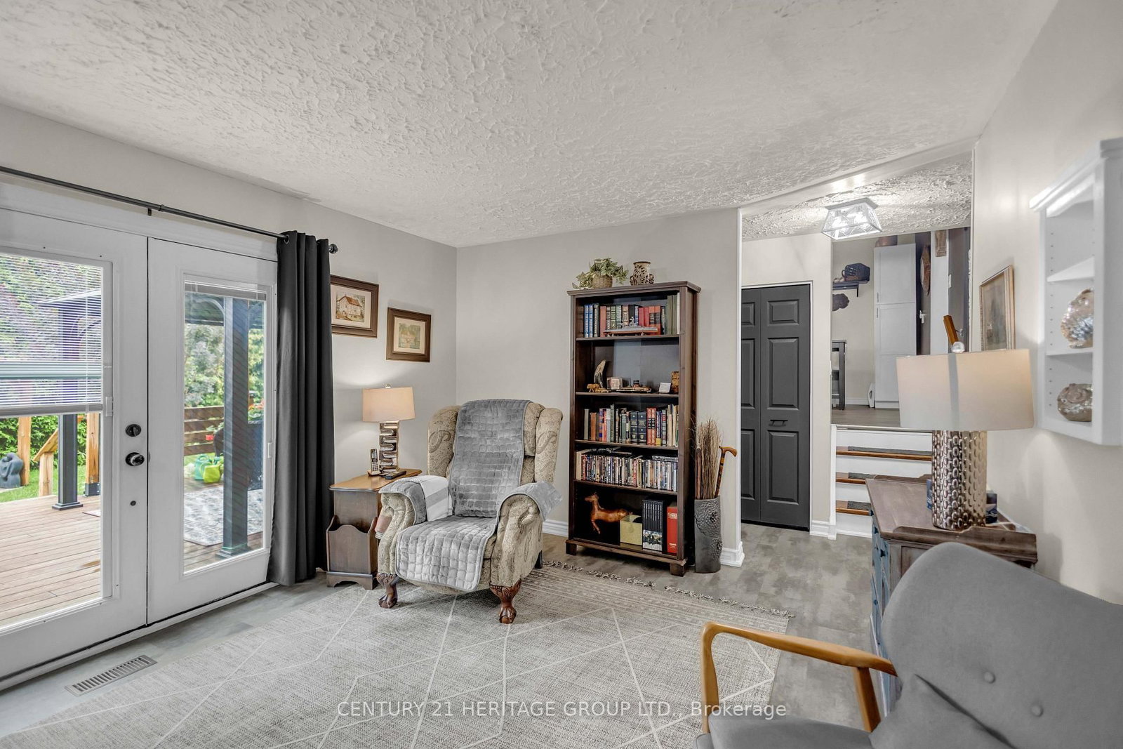 56 Scotia Avenue • Brantford, ON photo 22