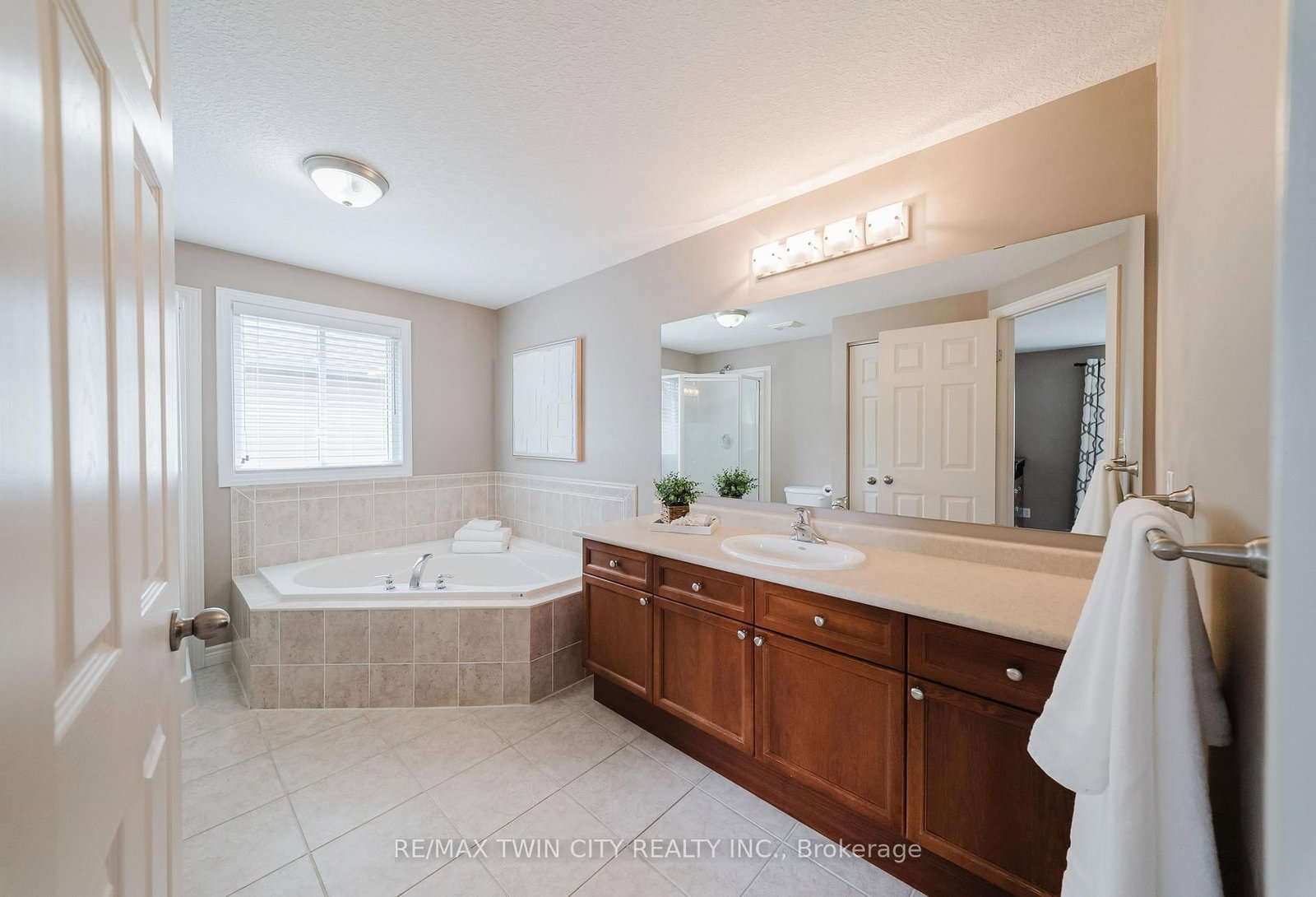 64 Brenneman Drive • Wilmot, ON photo 25
