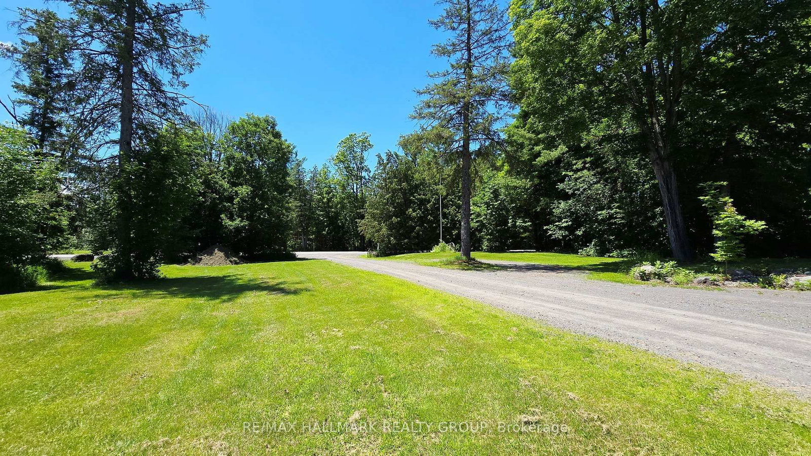 4318 Stonecrest Road • Ottawa, ON photo 36