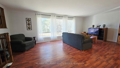 4318 Stonecrest Road • Ottawa, ON photo 4