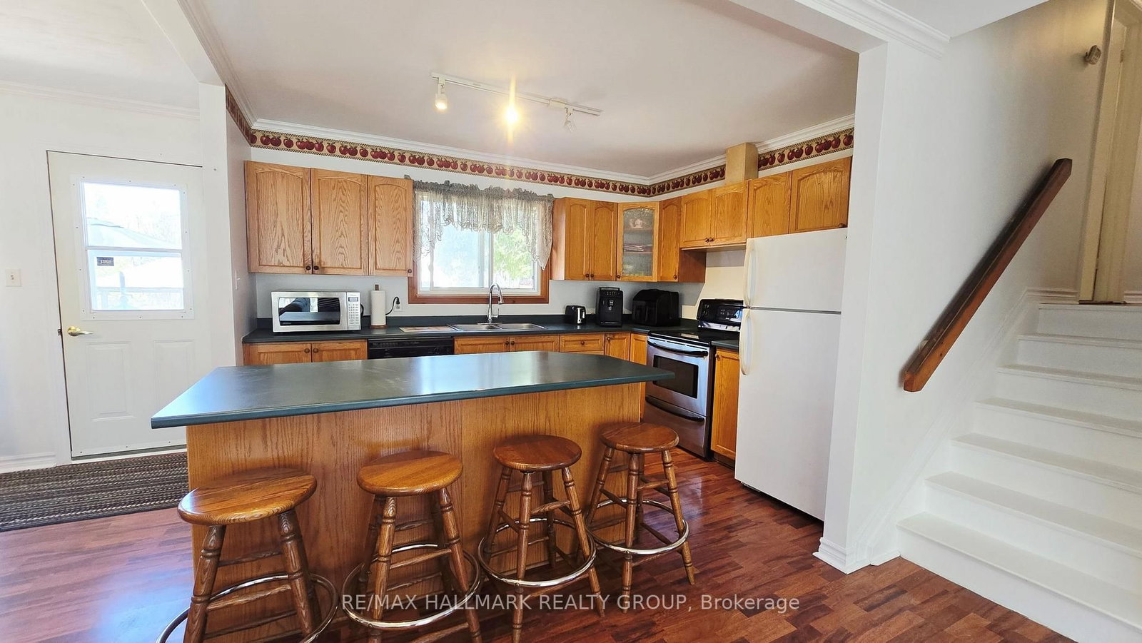 4318 Stonecrest Road • Ottawa, ON photo 8