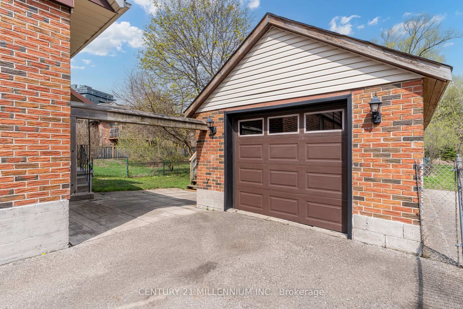 78 York Road • Guelph, ON photo 38