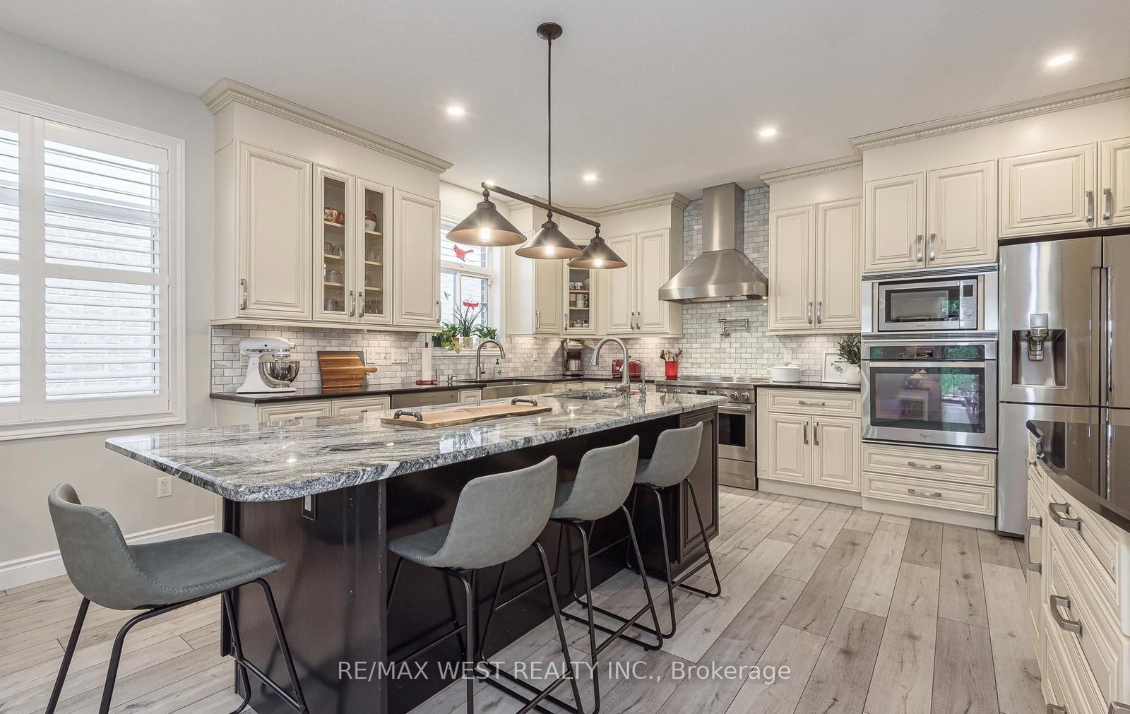 128 Sammon Drive • Guelph/Eramosa, ON photo 12