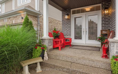 128 Sammon Drive • Guelph/Eramosa, ON photo 4