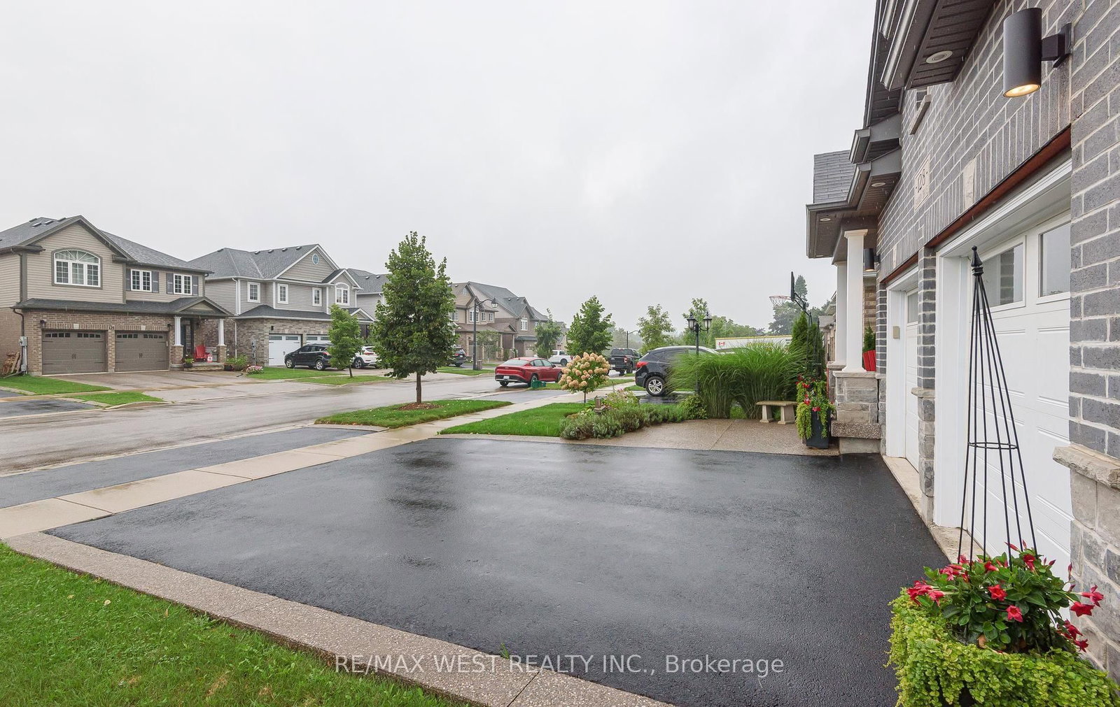 128 Sammon Drive • Guelph/Eramosa, ON photo 5