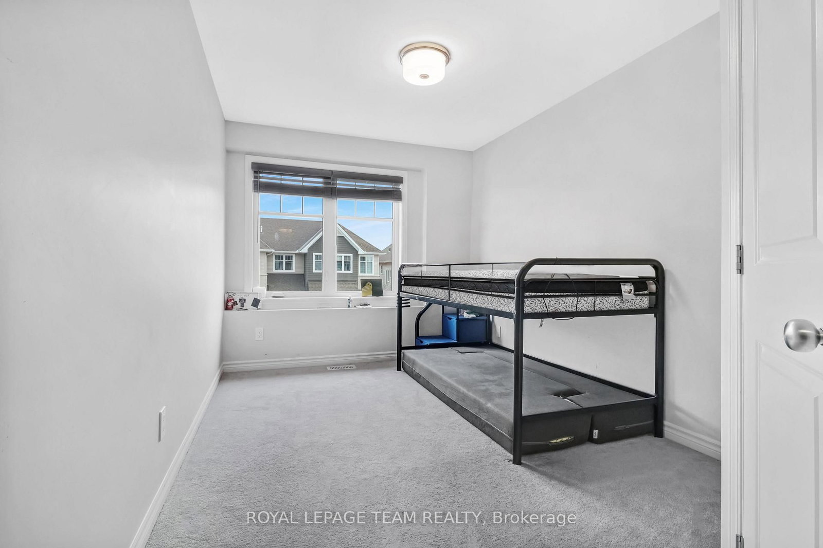 310 Kanashtage Terrace • Ottawa, ON photo 18