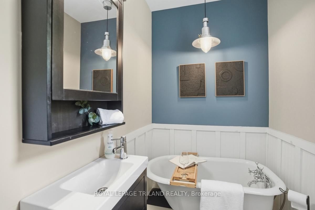574 Princess Avenue • London East, ON photo 15