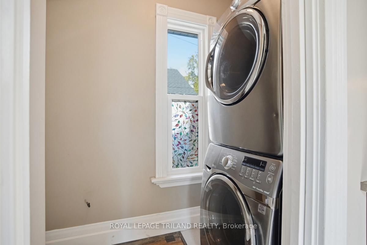 574 Princess Avenue • London East, ON photo 17
