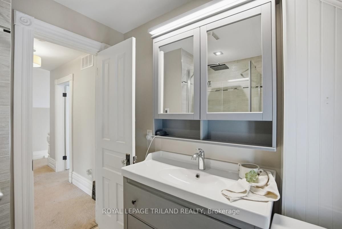 574 Princess Avenue • London East, ON photo 22