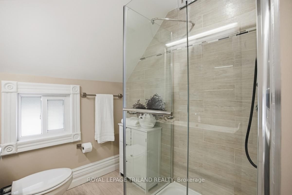 574 Princess Avenue • London East, ON photo 23