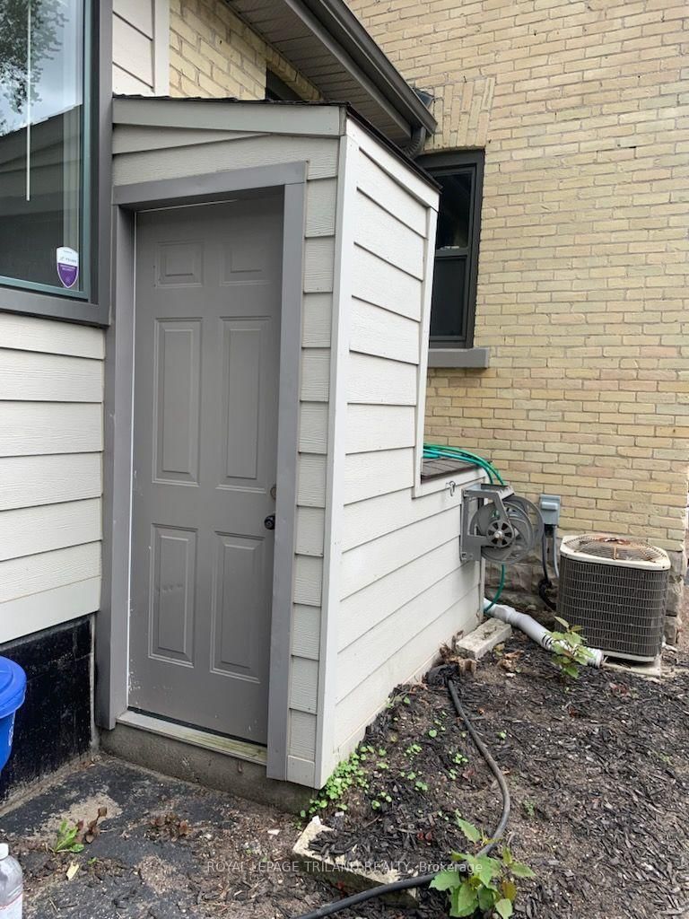 574 Princess Avenue • London East, ON photo 36