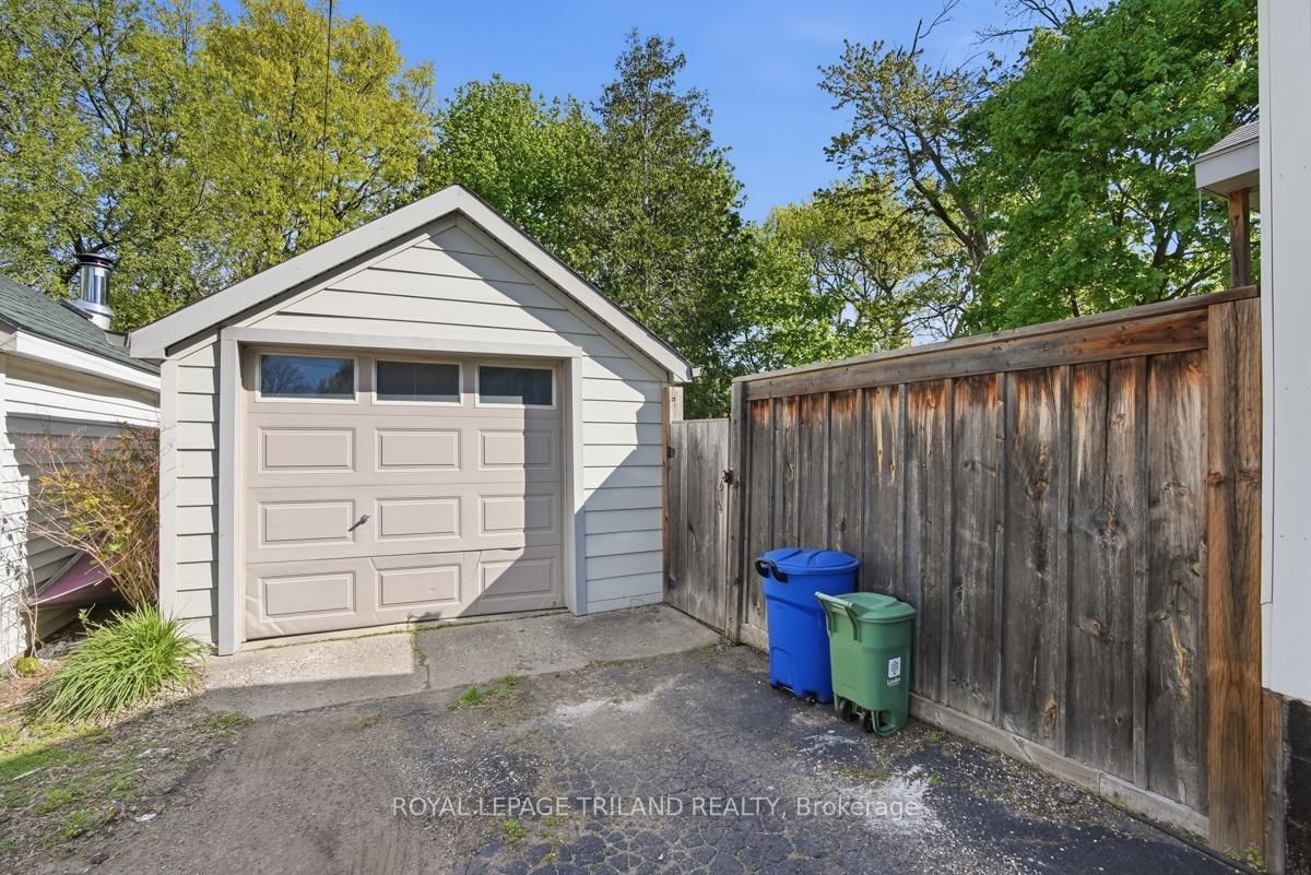 574 Princess Avenue • London East, ON photo 37