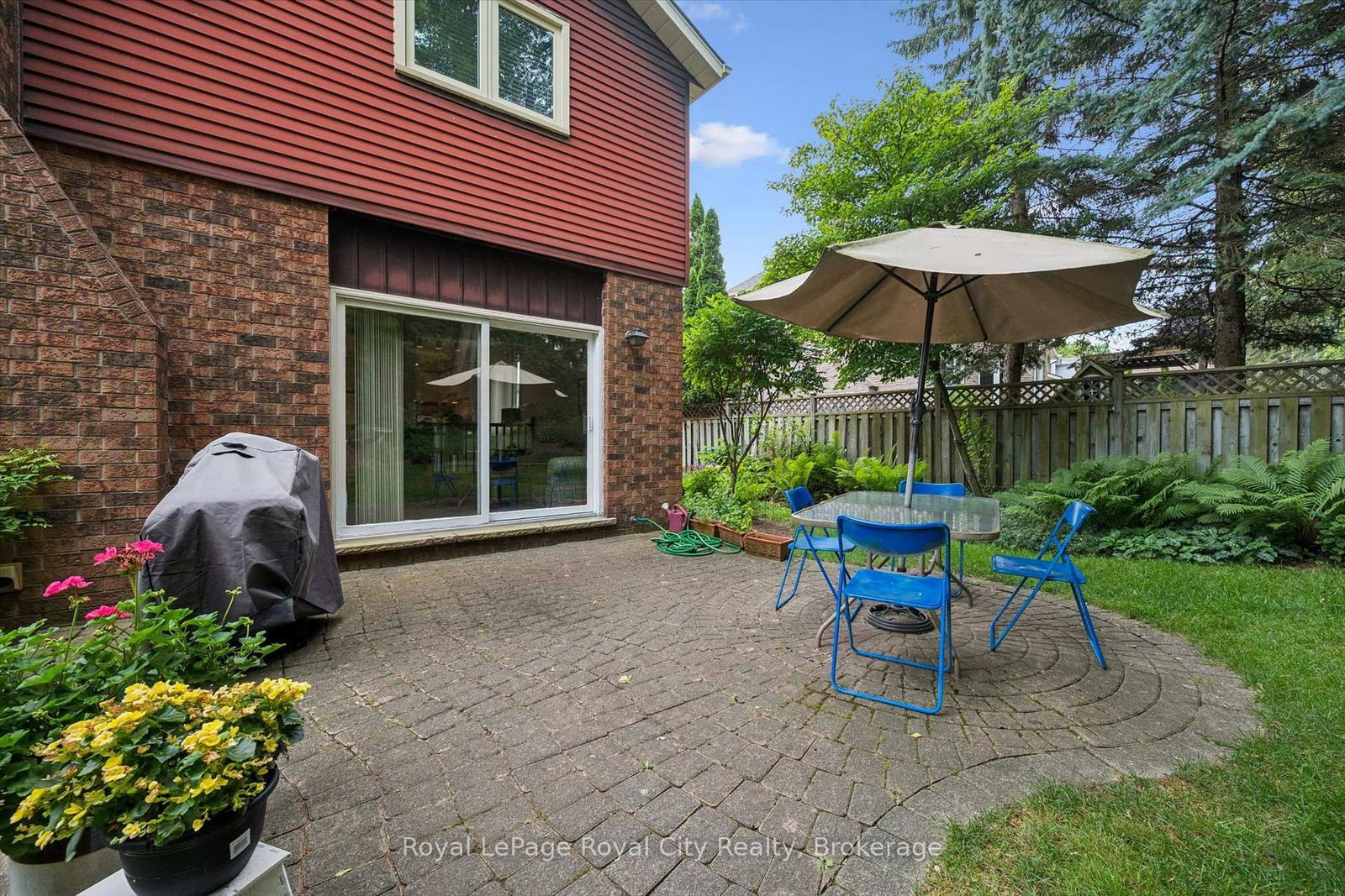 8 MOLLISON Court • Guelph, ON photo 22