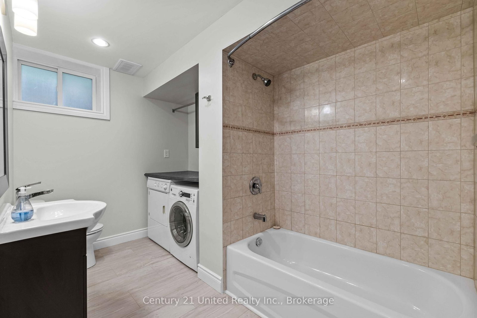 223 Antrim Street • Peterborough, ON photo 15