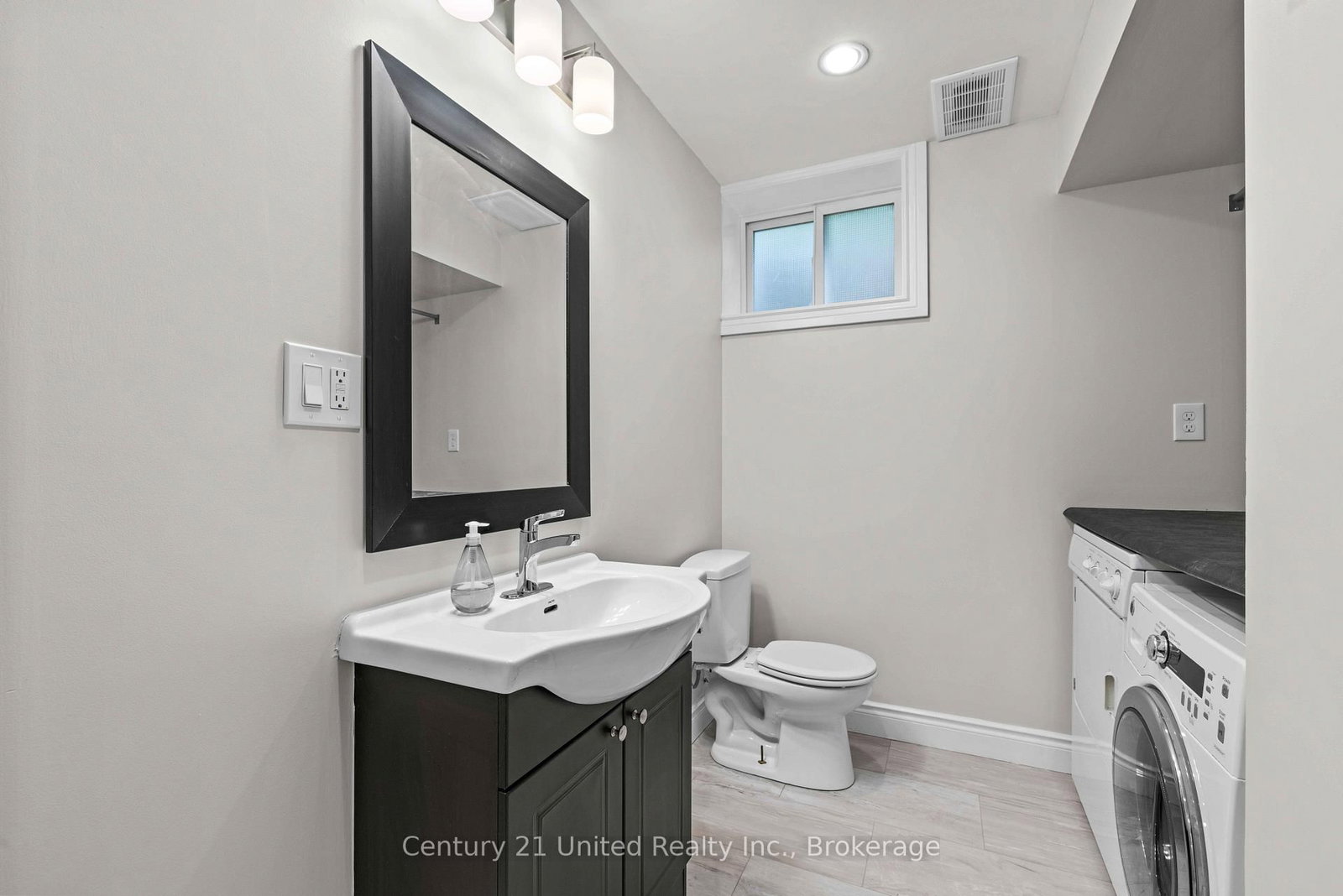 223 Antrim Street • Peterborough, ON photo 16