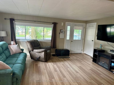 20 Cardinal Street • Brockton, ON photo 4