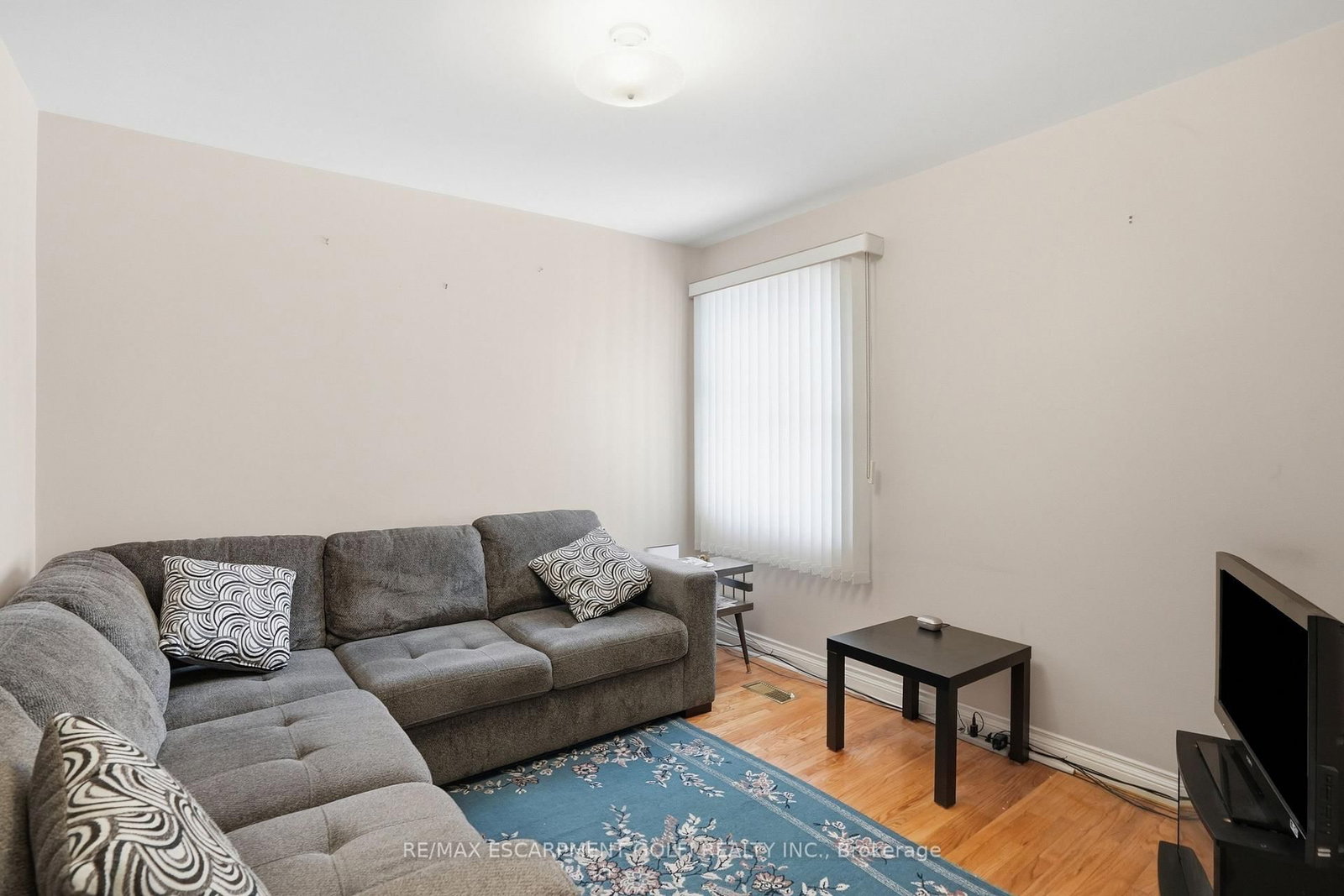 18 Pleasant Avenue • Hamilton, ON photo 11