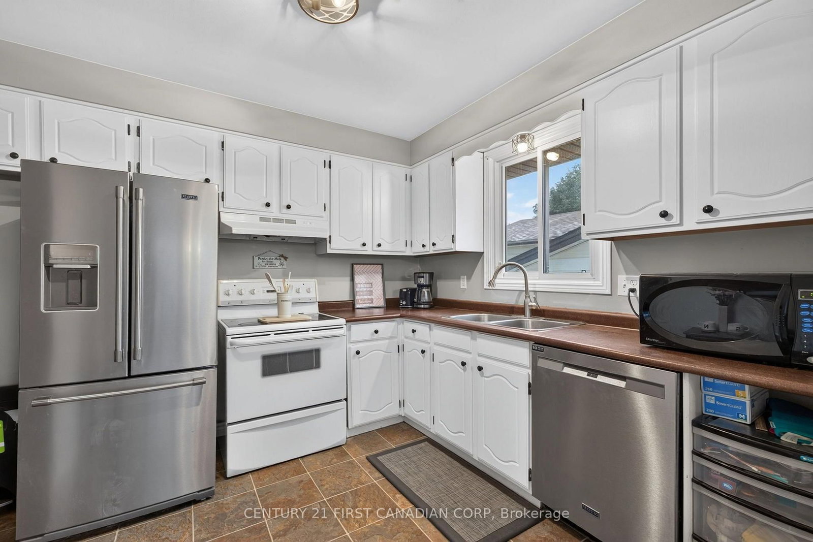 180 Park Street • Strathroy-Caradoc, ON photo 10