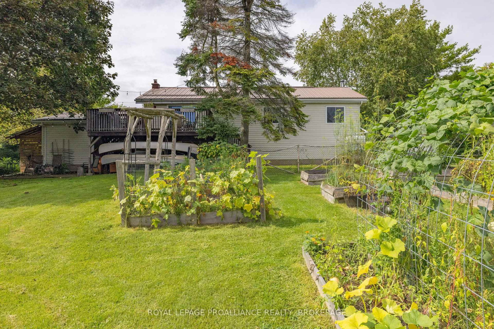 4018 County Road 1 E • Yarker, ON photo 48