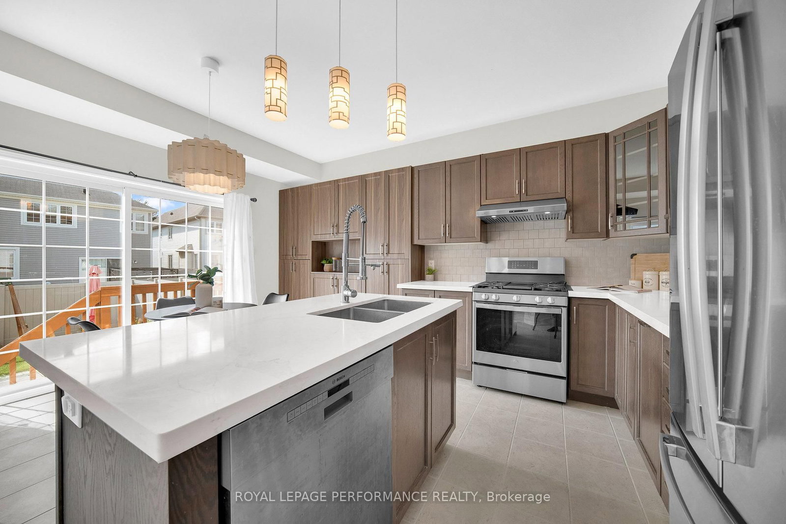 593 PINAWA Circle • Ottawa, ON photo 13