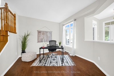 593 PINAWA Circle • Ottawa, ON photo 4