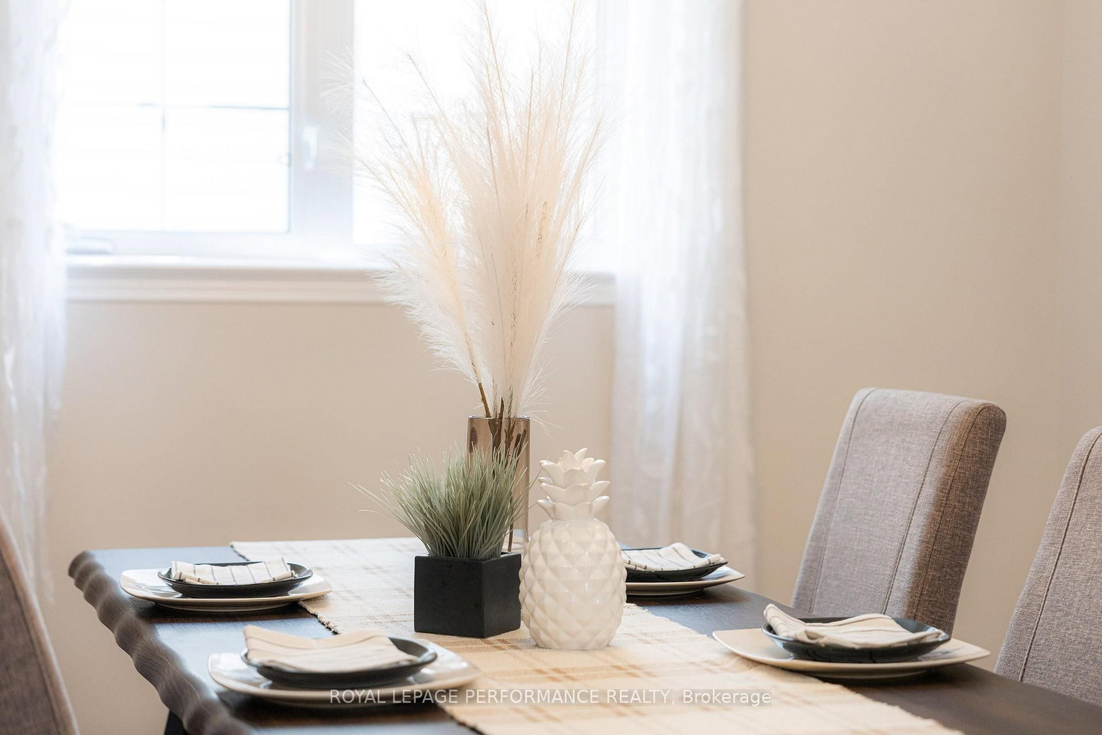 593 PINAWA Circle • Ottawa, ON photo 6